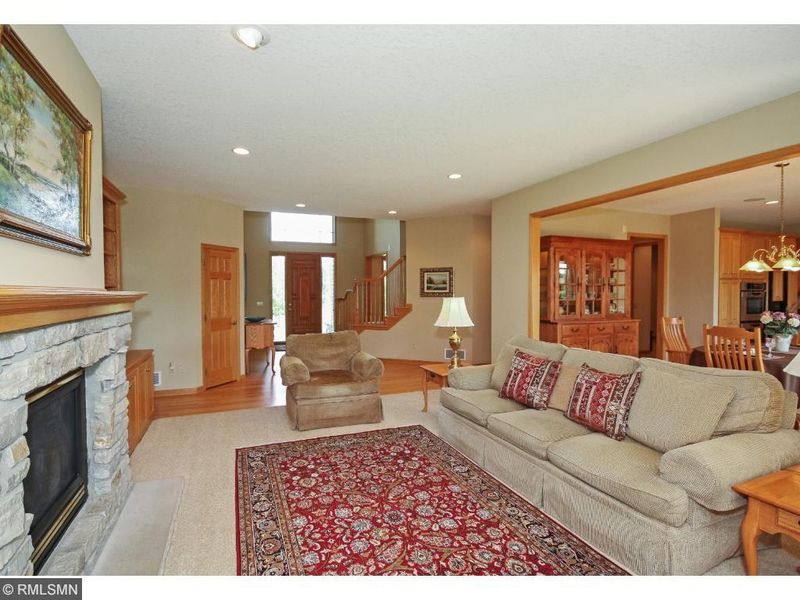23 High Point Rd, White Bear Lake, MN 55110
