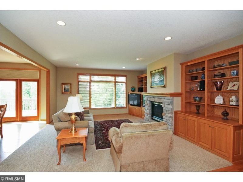 23 High Point Rd, White Bear Lake, MN 55110