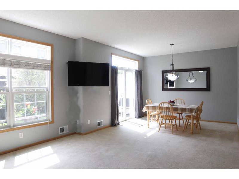 2126 Village Trl, Mound, MN 55364
