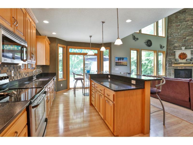 2500 Meehan Dr, White Bear Lake, MN 55110