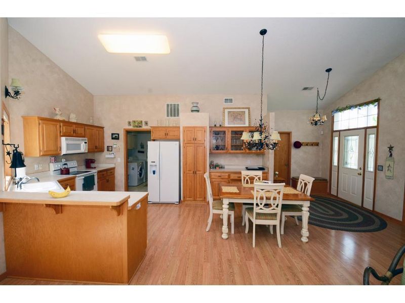 7000 Eagle Trl, Hugo, MN 55038