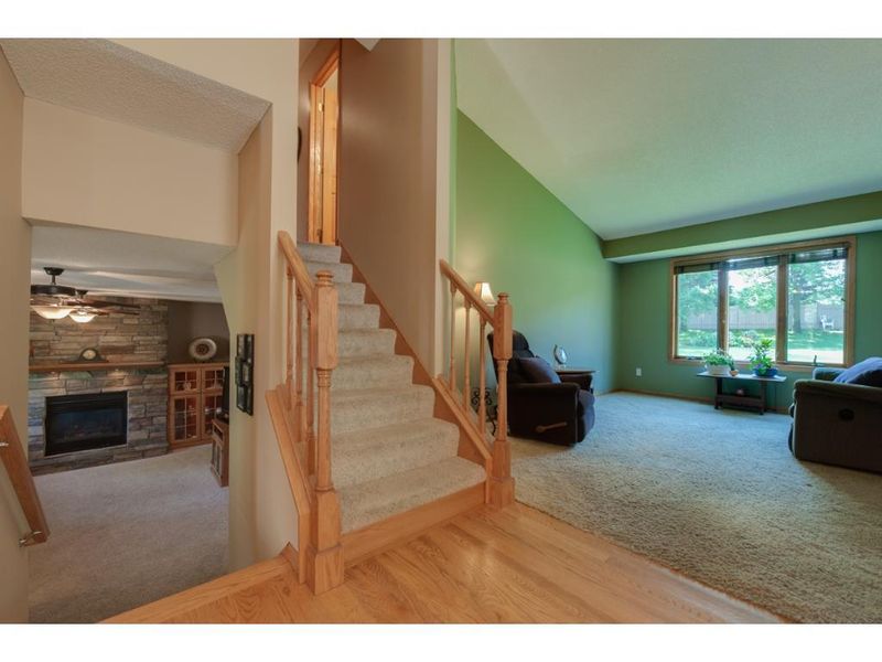 20412 Jupiter Ct, Lakeville, MN 55044