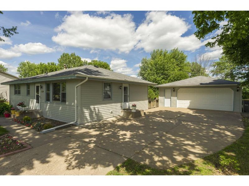 13921 Partridge St NW, Andover, MN 55304