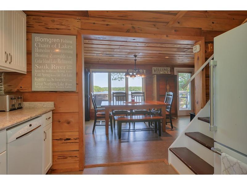 20538 Elkview Ct, Richmond, MN 56368