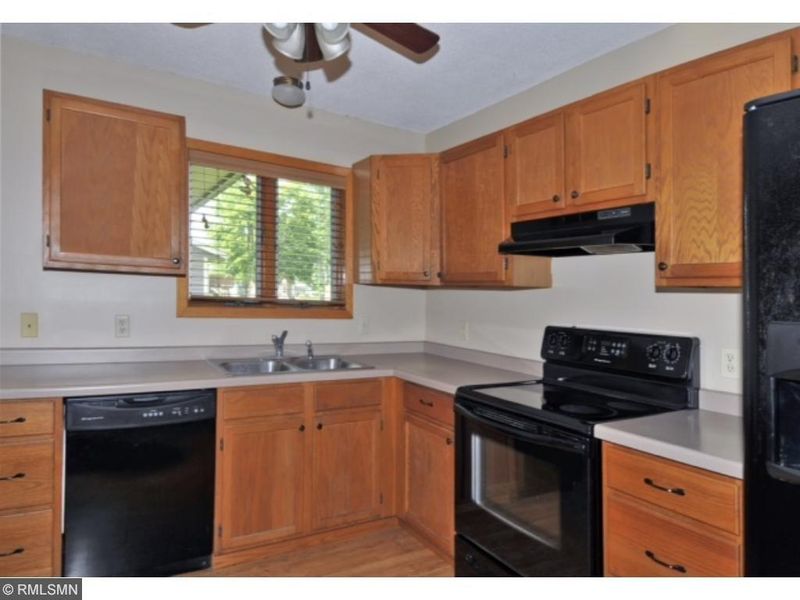 1418 Prairie Ave SW, Faribault, MN 55021