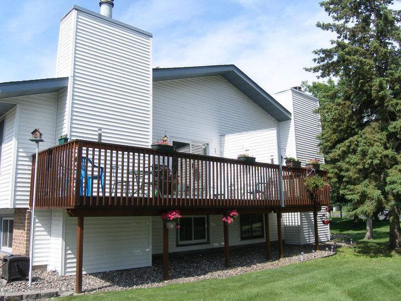572 98th Ln NE, Blaine, MN 55434