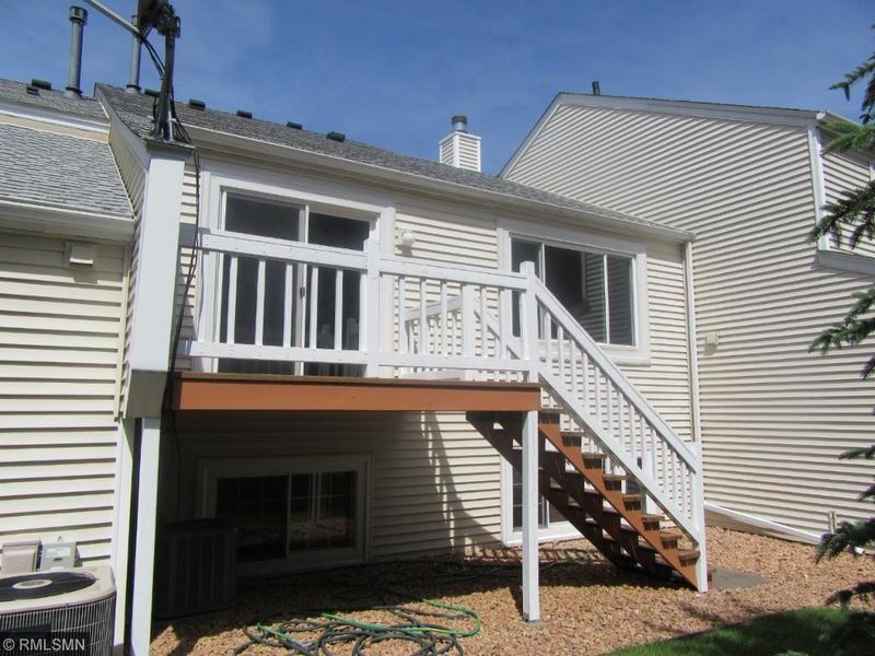 5652 Donegal Dr, Shoreview, MN 55126
