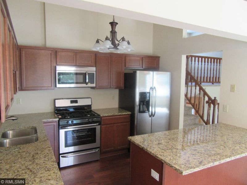 5652 Donegal Dr, Shoreview, MN 55126