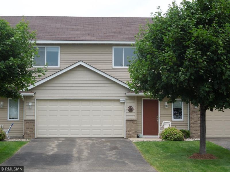 4036 Blakewood Dr, Shakopee, MN 55379