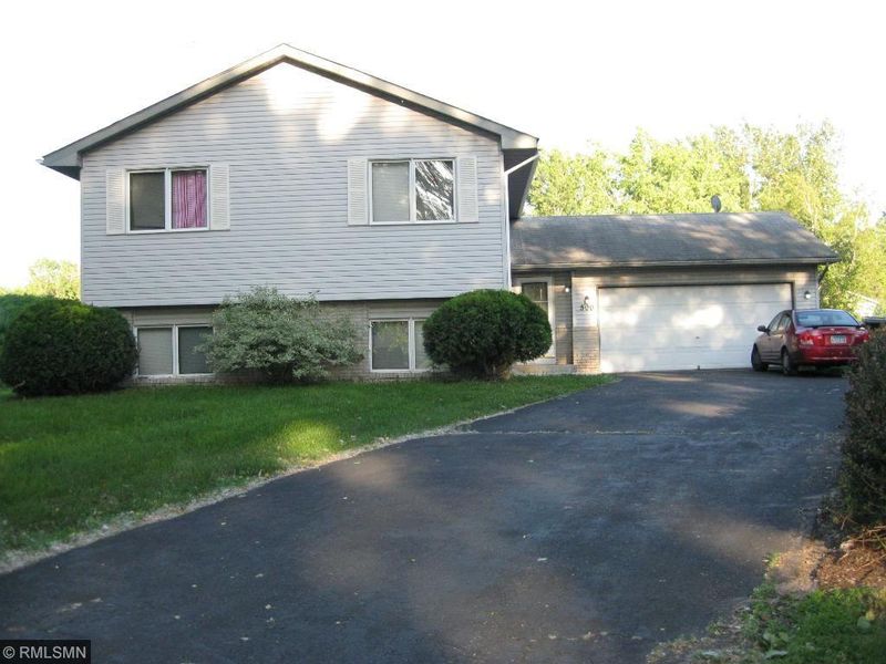 500 84th Cir NW, Coon Rapids, MN 55433