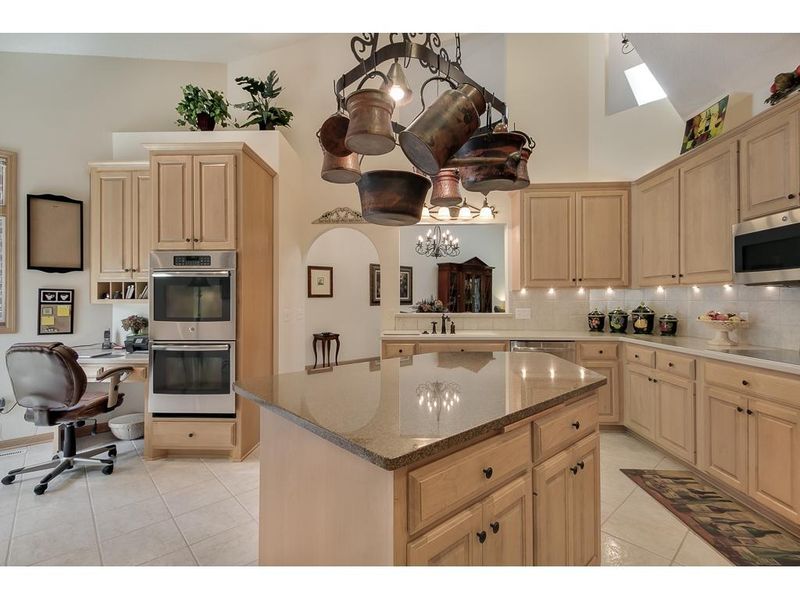 13929 Shoreside Cir, Savage, MN 55378