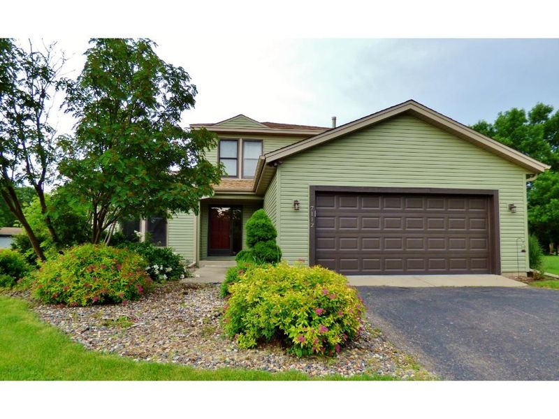7112 Quantico Ln, Maple Grove, MN 55311