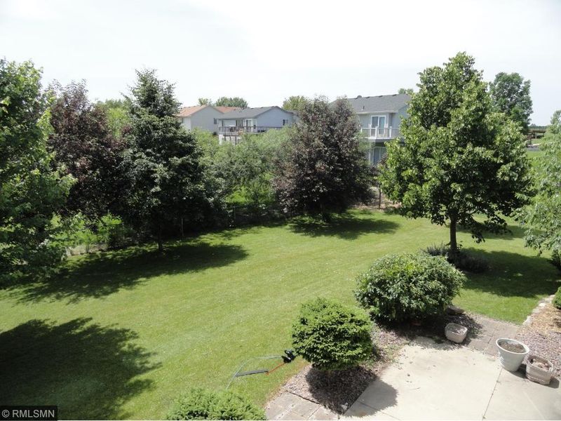1504 Pond View Ct, Cologne, MN 55322