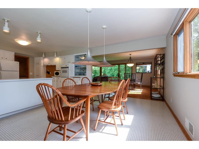 4810 Markay Rg, Golden Valley, MN 55422