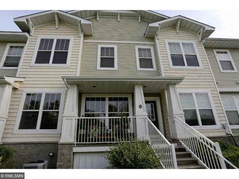 1240 County Road D E #13, Maplewood, MN 55109