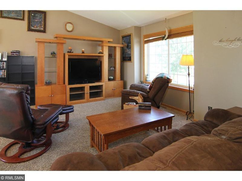 1415 10th Ave SE, Cambridge, MN 55008