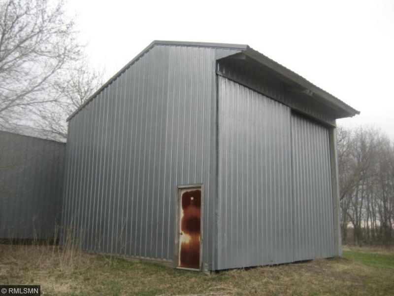 24558 335th Ave, Henderson, MN 56044