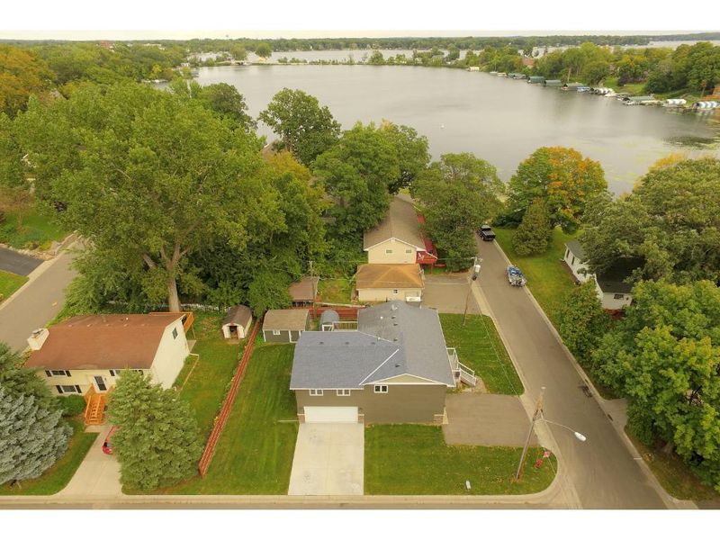 4628 Carlow Rd, Mound, MN 55364