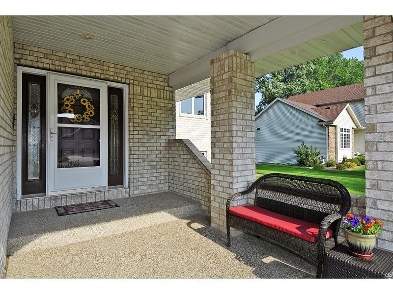1911 Pheasant Run Dr NE, Owatonna, MN 55060