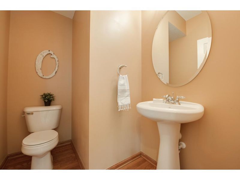 6802 158th St W, Apple Valley, MN 55124