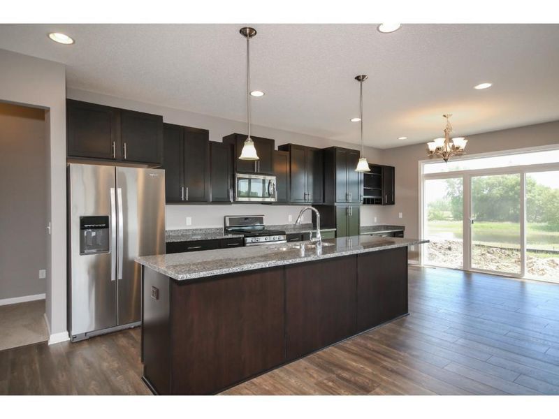 6801 133rd St, Savage, MN 55378