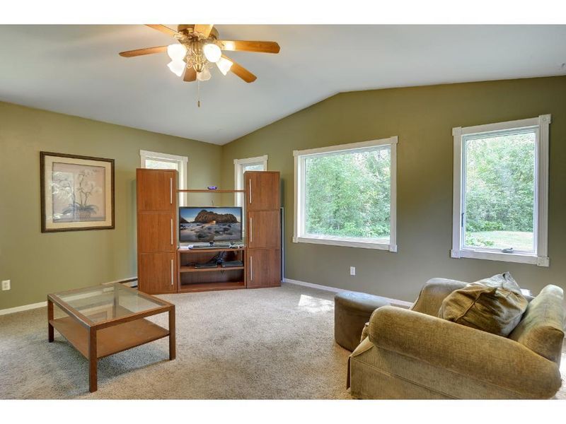 9620 Hennepin Town Rd, Eden Prairie, MN 55347