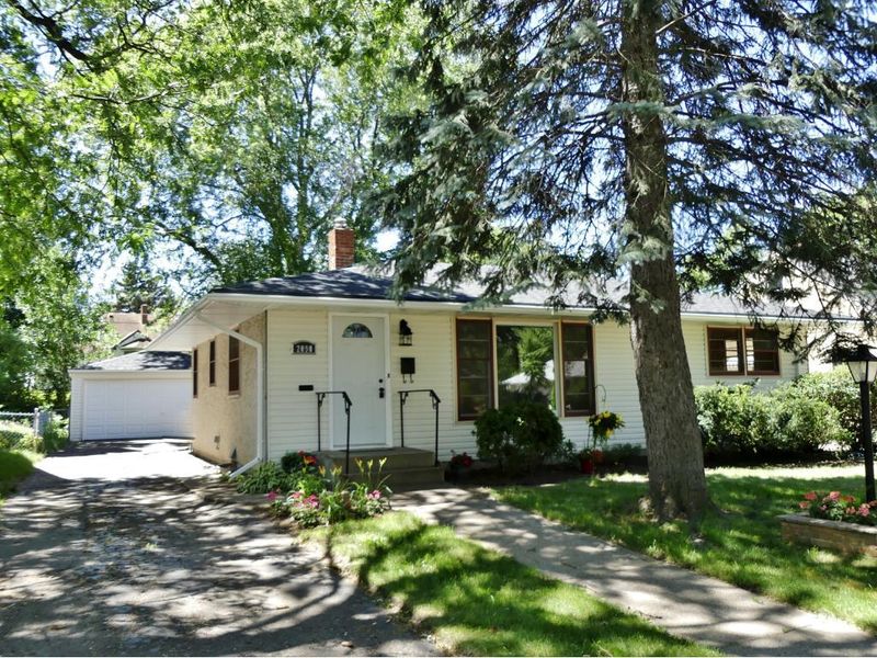 2090 Suburban Ave, Saint Paul, MN 55119