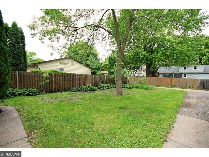 574 Clark St NE, Hutchinson, MN 55350