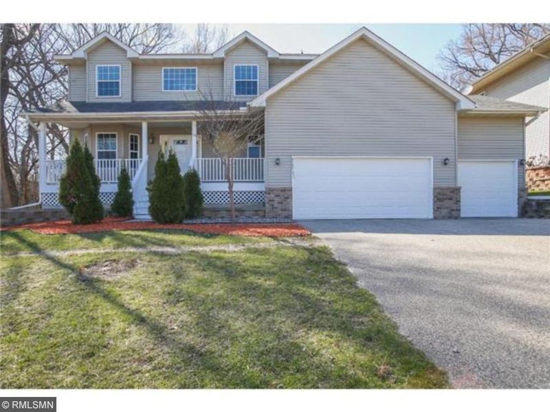 13273 Glenhaven Ave, Apple Valley, MN 55124