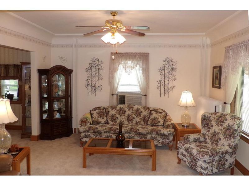 633 E Vine St, Owatonna, MN 55060
