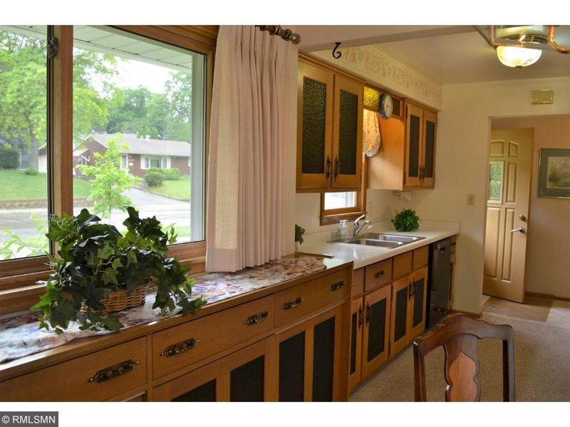 1336 W Maple Ave, Red Wing, MN 55066