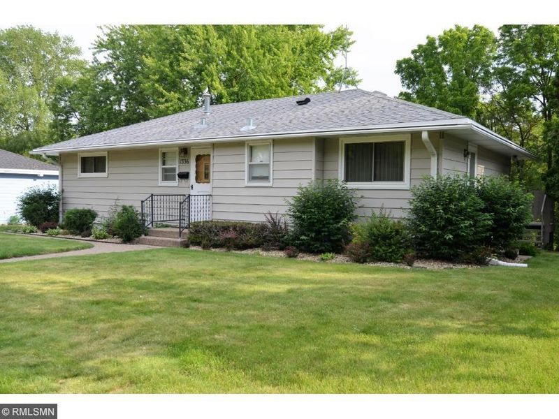 1336 W Maple Ave, Red Wing, MN 55066