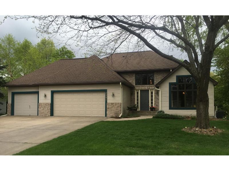 4890 Countryside Dr, Shoreview, MN 55126
