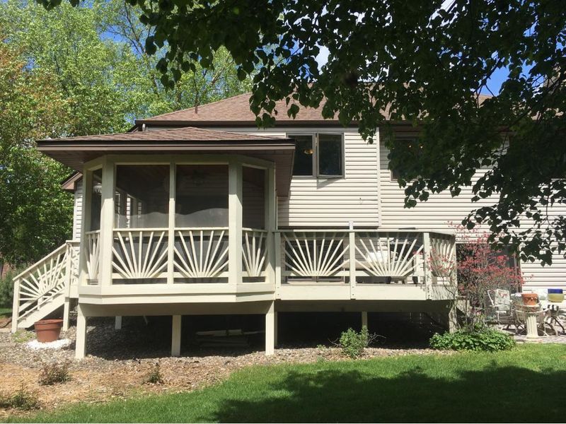 4890 Countryside Dr, Shoreview, MN 55126