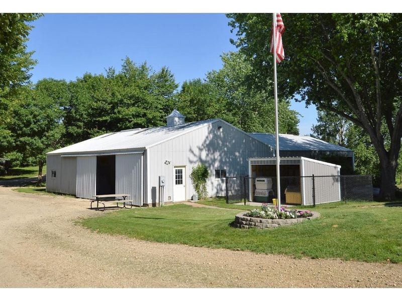 5905 235th St W, Farmington, MN 55024