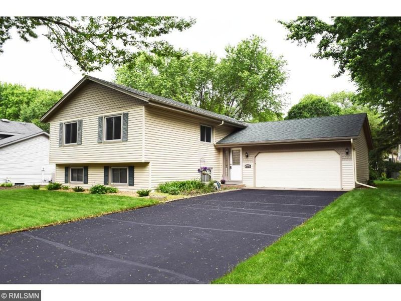 4047 86th Ln NE, Blaine, MN 55014