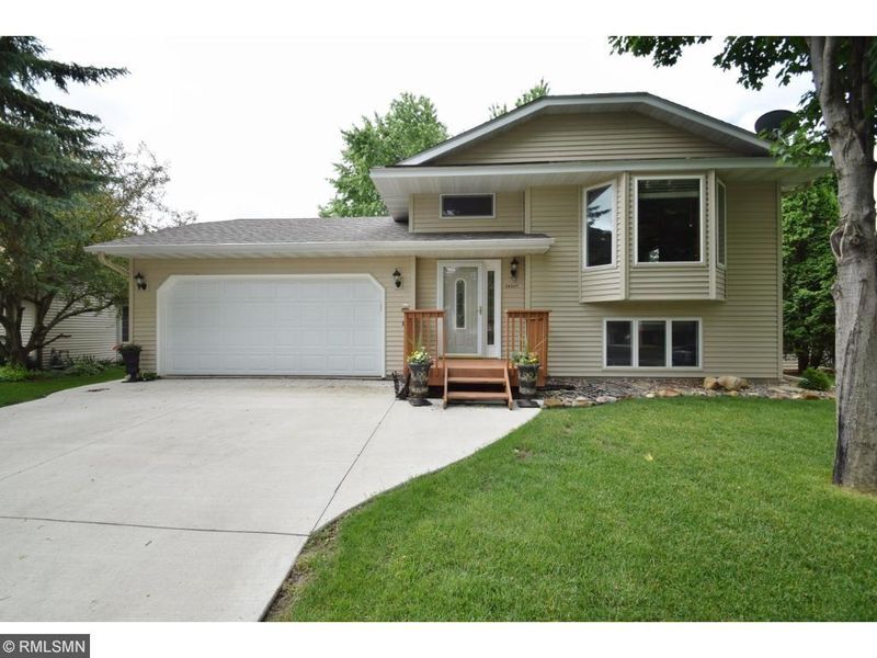 18267 Emerald Trl, Farmington, MN 55024
