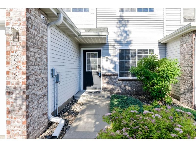 15979 Flotilla Trl, Apple Valley, MN 55124
