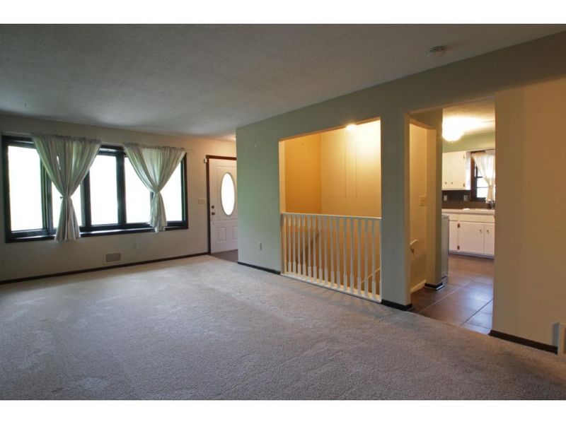 3217 Halglo Pl, Robbinsdale, MN 55422