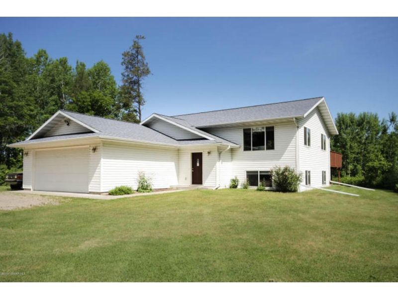 5719 Midvalley Ln NW, Bemidji, MN 56601