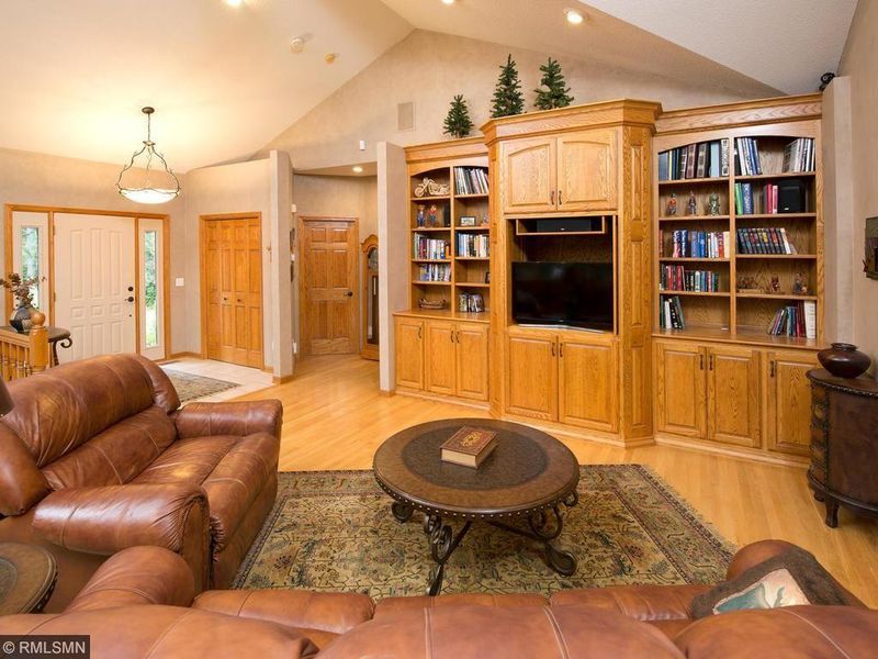 25703 Jeffery Ave, Chisago City, MN 55013