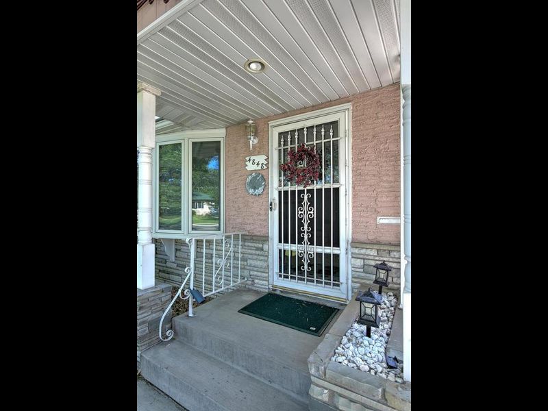 4848 Louisiana Ave N, Crystal, MN 55428