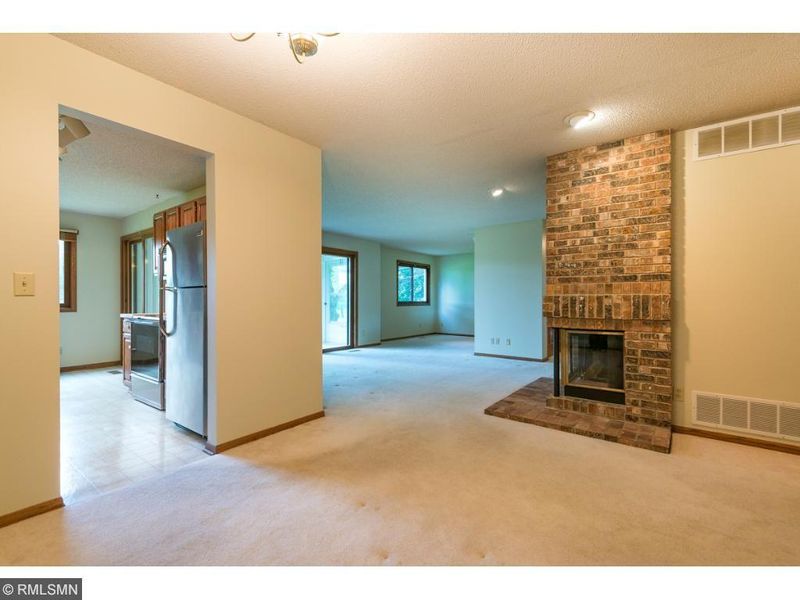 14447 Fairway Dr, Eden Prairie, MN 55344