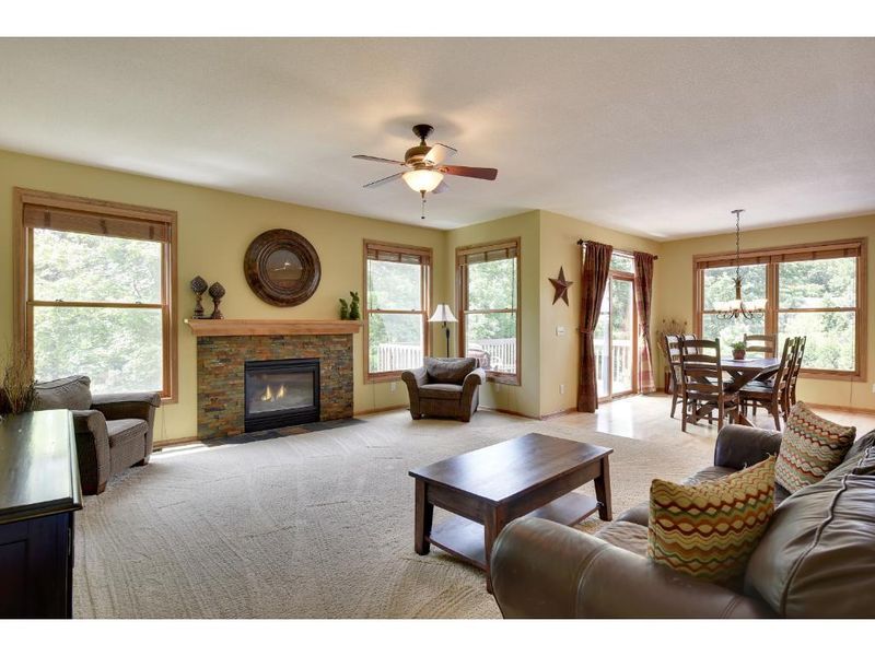 7232 Lodgepole Point, Chanhassen, MN 55317