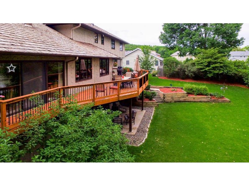 7429 Hyde Park Ln, Edina, MN 55439