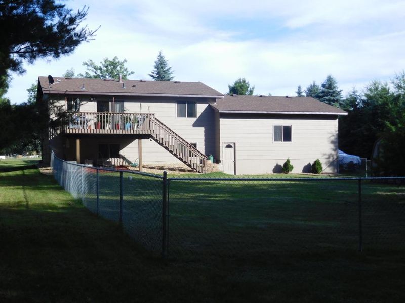 1321 Pinto Dr NW, Isanti, MN 55040