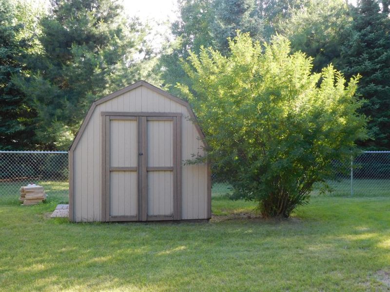 1321 Pinto Dr NW, Isanti, MN 55040