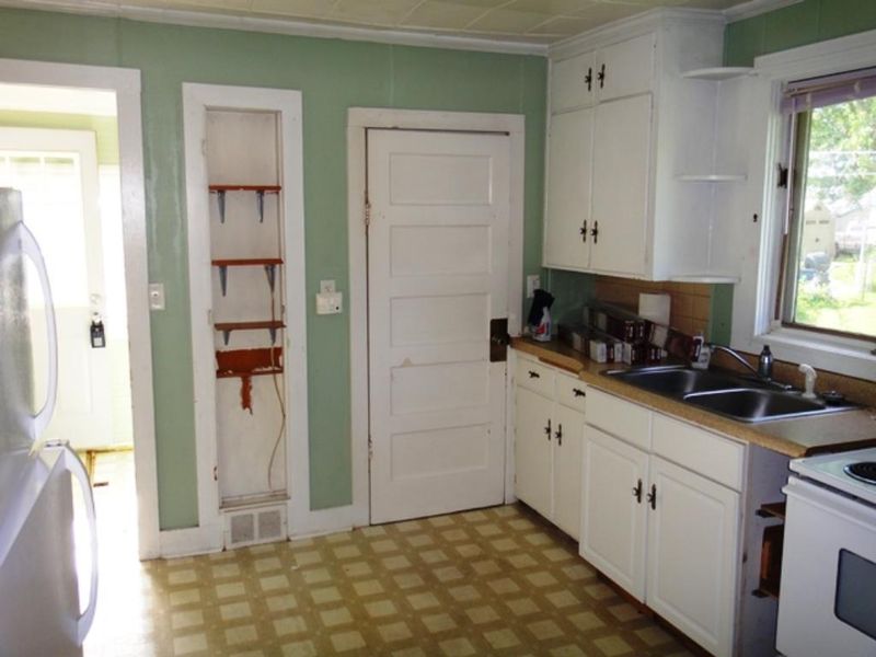 612 Davis Ave, Eau Claire, WI 54703
