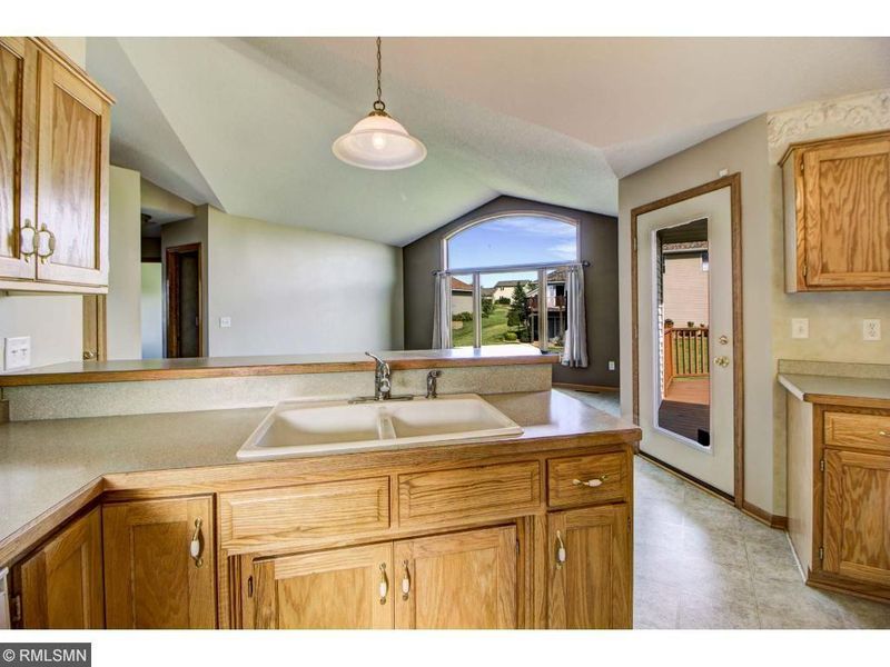 12627 Mentzer Trl, Lindstrom, MN 55045