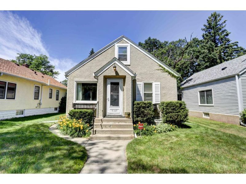 4107 Upton Ave N, Minneapolis, MN 55412